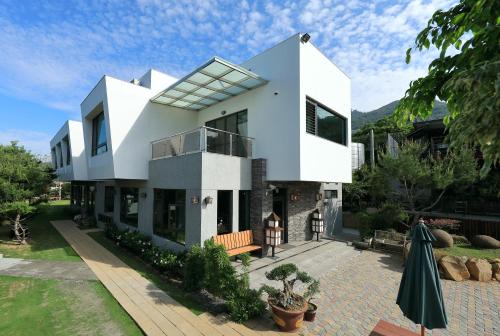 Shuili House | Five mountains and Three Water B&B