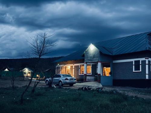 Ololaimutiek Cabin | Flair Camp Experiences