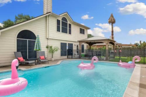 Barker House | Flamingo Pool Oasis with Covered Patio, BBQ, 4 BR