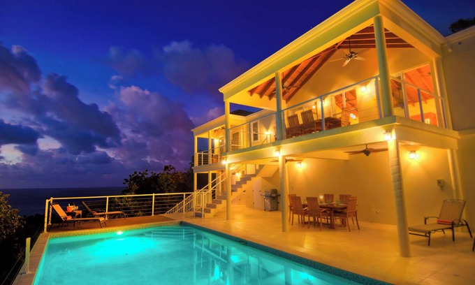 Belmont Villa | FLAMINGO SUNSET - heavenly sunsets, strolls to the beach & fun in the pool!