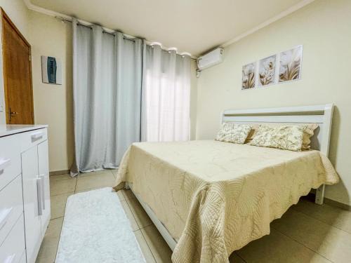 Ourinhos House | Flat em charmoso residencial, ar cond e vaga