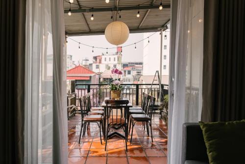 Old Quarter Apartment | Flaxur T5 Flat - 150m to Hoankiem lake - by Antique