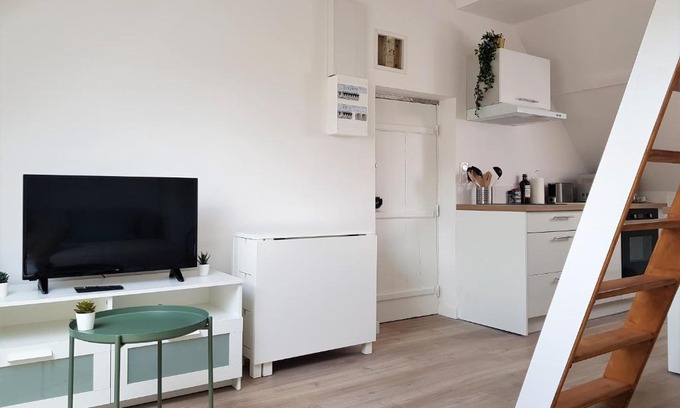 Deville-les-Rouen Apartment | FleuryBis - Appartement calme proche de Rouen