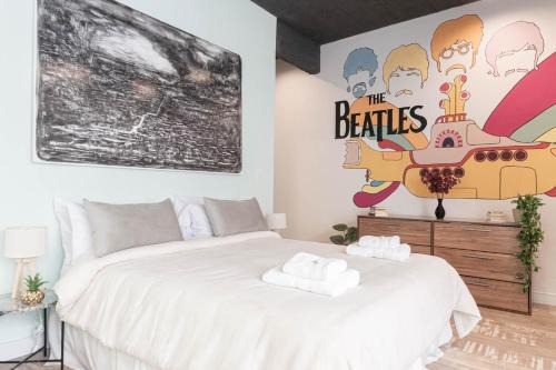 Palermo House | Fliphaus ChicHaus 9 Lux Units 36 pax Daily Housekeeping!