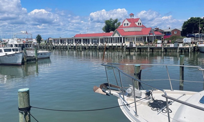 Stevensville Boat Rental | Floating 2 bed 2 bath condo stunning views of the bay