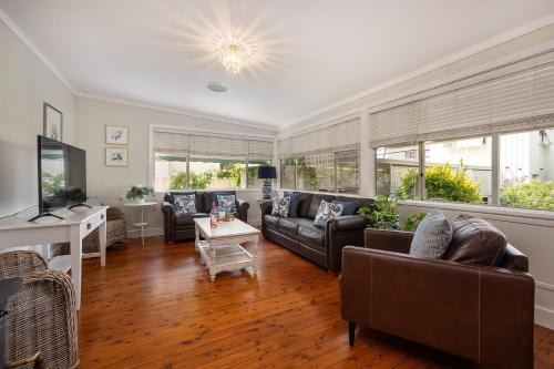 Central Mudgee House | Flora Cottage