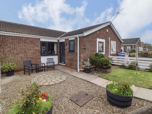 Beadnell House | Flora Cottage