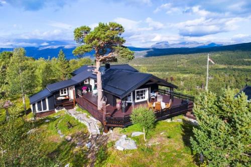Rokland Apartment | Flott og romslig hytte med særpreg i Lønsdal