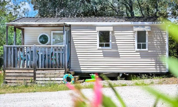 Castries House | Flower Camping le FONDESPIERRE * - Mobile home comfort - 28 m2 (2 bedrooms - air conditioning - TV) 5 people