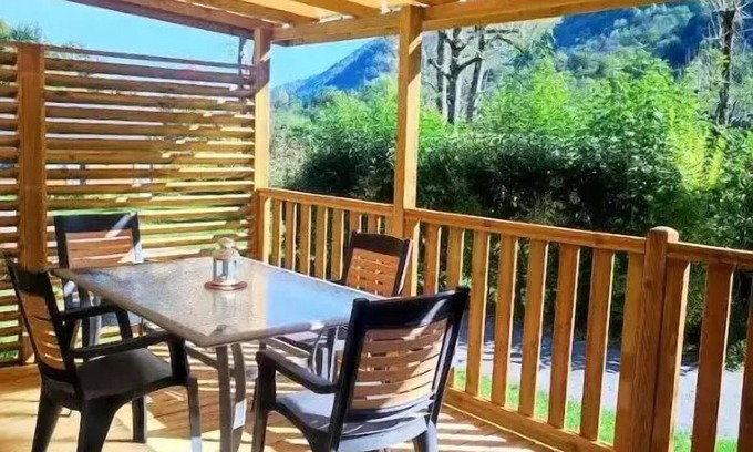 Arras-en-Lavedan House | Flower Camping Pyrénées Natura * - Mobilhome Comfort COSY 23m2 - 2 bedrooms - semi-covered terrace 17m2 + BBQ - D/M 4 people