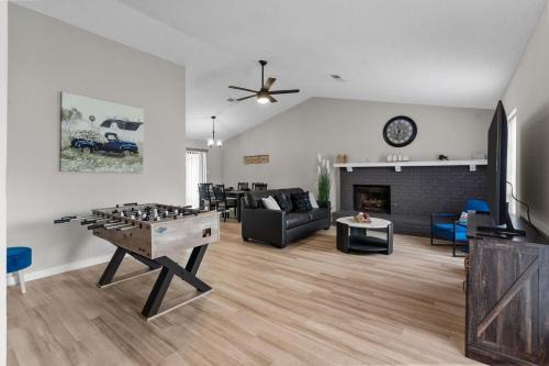 Flower Mound Villa | Flower Mound Gem - House & Pool