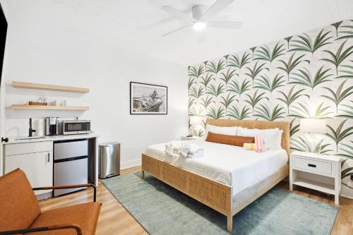 Folly Beach Hotel | Folliday Inn - The Cobra - Room 32