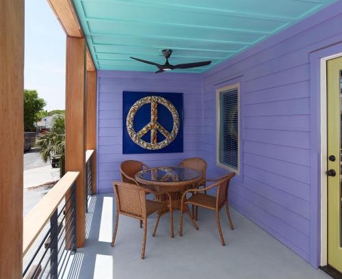 Folly Beach Apartment | Folly Vacation Great Location, Super Cute & Spacious Apt B