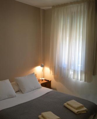 Castellfollit de la Roca House | Fonda Ca La Paula