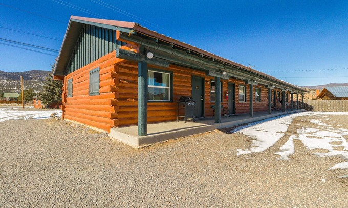 South Fork Cabin | Foothills Lodge 1 - South Fork