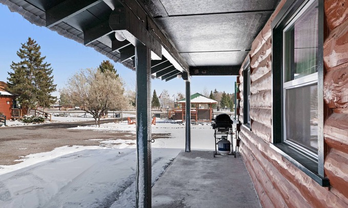 South Fork Cabin | Foothills Lodge 2 - South Fork