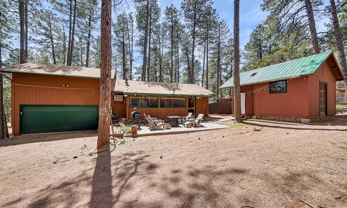 Strawberry Cabin | Forest Views & Fire Pit: Cozy Pine Cabin