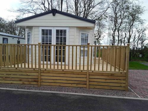 Carlisle House | Forestbrook - Cheerful two bedroom tiny house