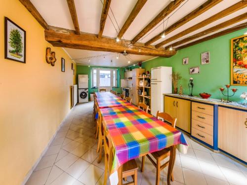 Awenne House | Forestside Escape for 15 Guests, cleaning included