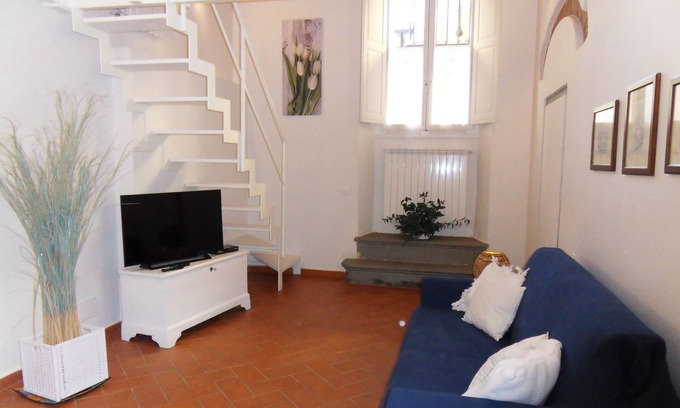 San Lorenzo Apartment | Fortress Apartament with Parking