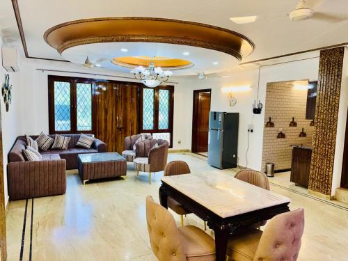 Saket Apartment | Fortune Home Service Apartment 1BHK, E-30 Saket