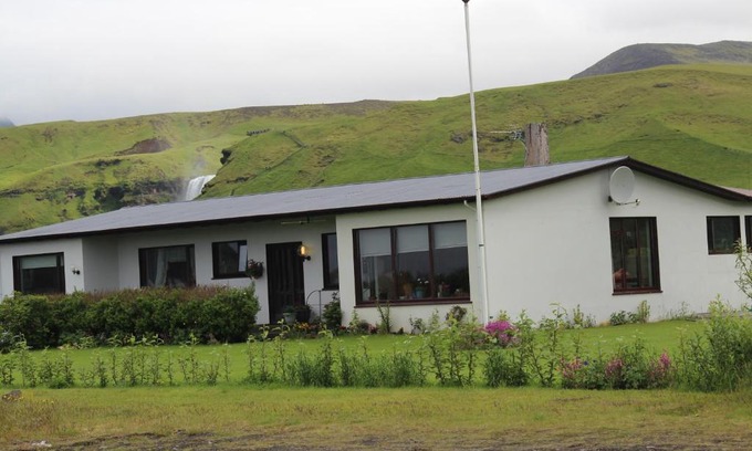 Skogar Apartment | Fosstún Guesthouse