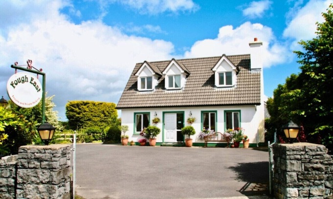 Oughterard House | Fough East, Cozy and close to town