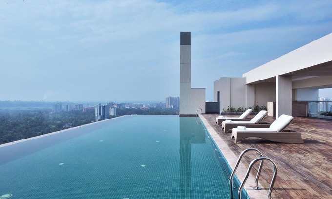 Kakkanad Hotel | Four Points by Sheraton Kochi Infopark