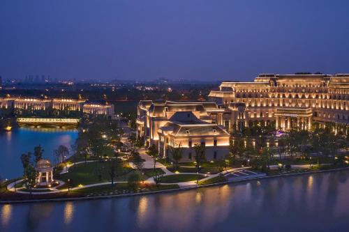 Jinshan Hotel | Four Points by Sheraton Shanghai Fengjing
