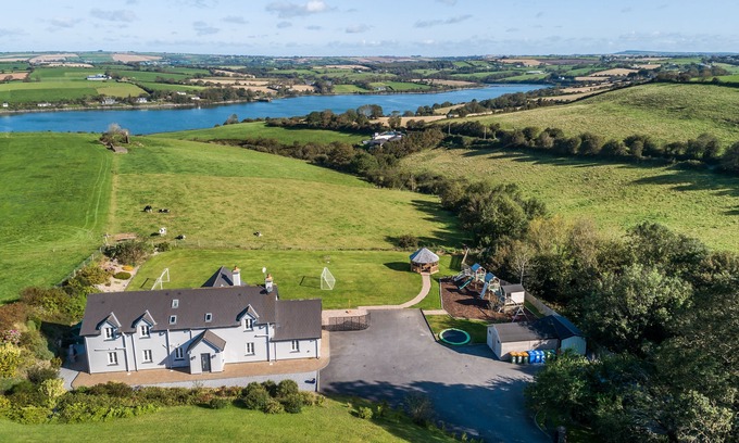 Kinsale House | Four Winds ,Kinsale,6 Bedroom,5 Bath,sleeps 25,owned by Exquisite Holiday Homes