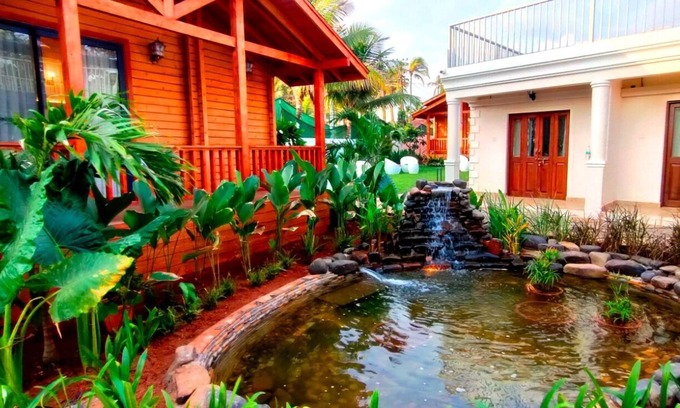 Saunta Vaddo Resort | Foxoso Aaristo Baga Beach Resort