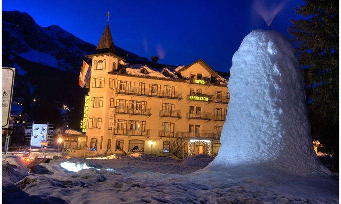 Cortina d'Ampezzo Historic Centre Hotel | Franceschi Park Hotel
