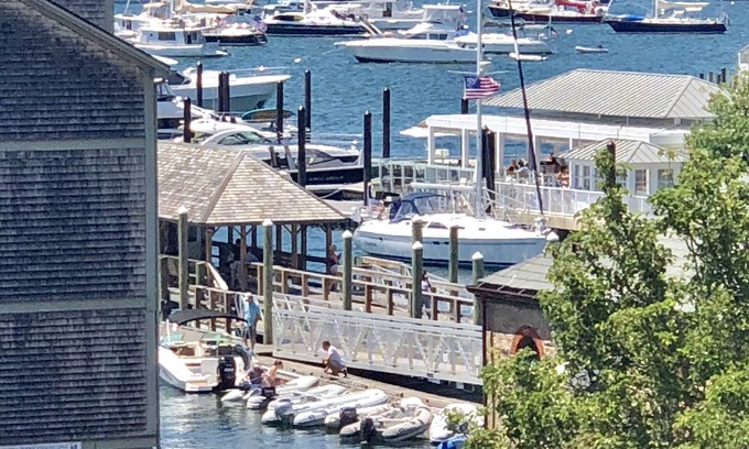 Yachting Village Bed & Breakfast | Francis Malbone House Inn