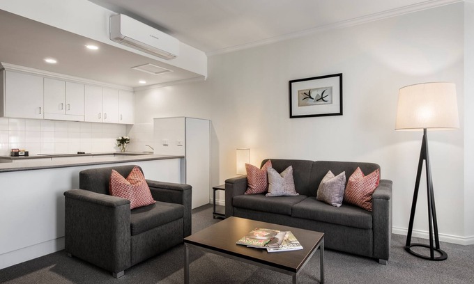 Adelaide Central Business District Apartment | Franklin Apartments