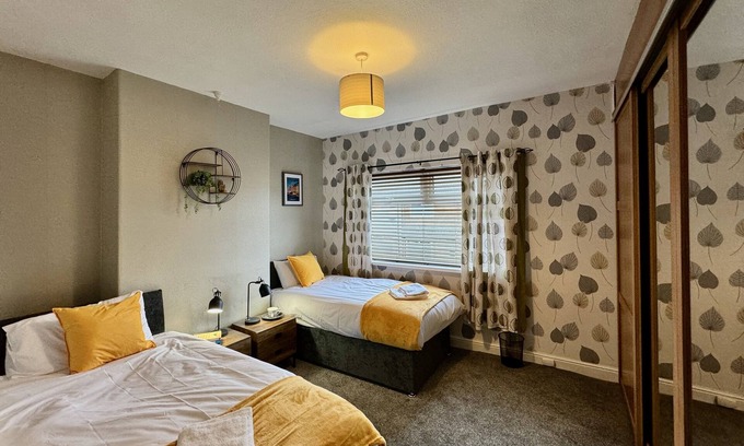 Cleethorpes House | Freeston House - Charm Townhouse