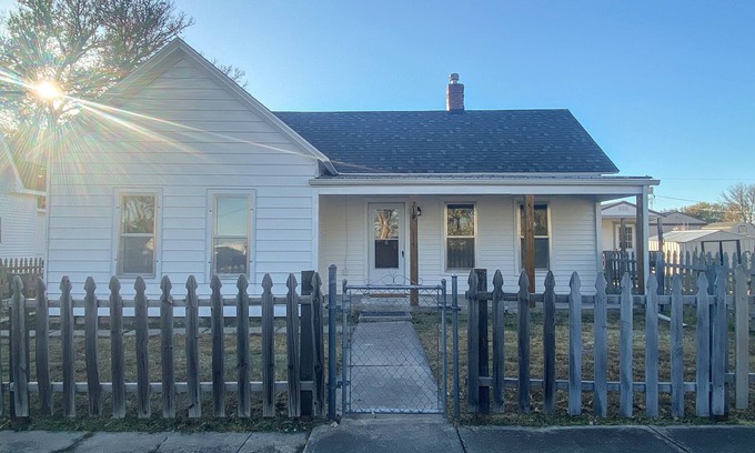 Russell County House | Freshly Updated house near Wilson Lake, Kansas’s nicest lake!