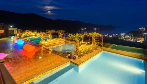 Irun-myeon Hotel | Friemily Pool Villa & Hotel