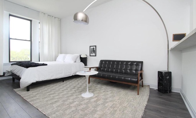 East Hyde Park Apartment | FRONTDESK 1 BR Apt near University of Chicago