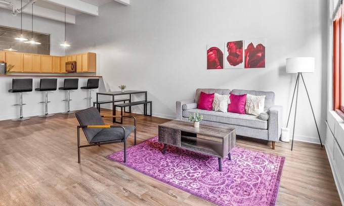 North Shore Apartment | FRONTDESK 300 Heinz St Apts Pittsburgh