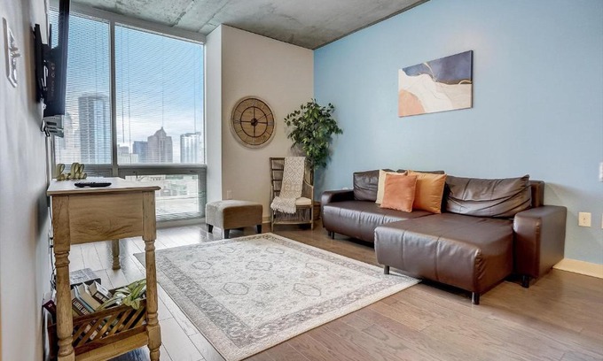 Charlotte Center City Apartment | FRONTDESK Uptown Apts with City Views Charlotte