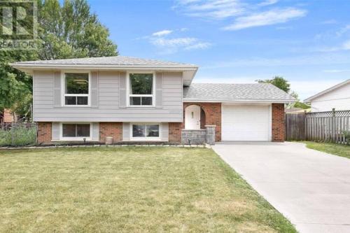 Woodslee House | Full House - 5 Bed, 2 Bath - East