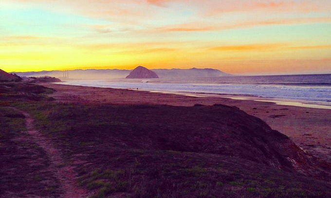 Cayucos House | FULL OCEAN VIEW! 3 minute walk to beach, WiFi, Dogs welcomed upon approval