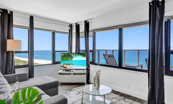 La Gorce Apartment | Full ocean view/Huge private terrace - 1002