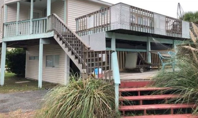 Alligator Point House | Fun 4Br Pool House