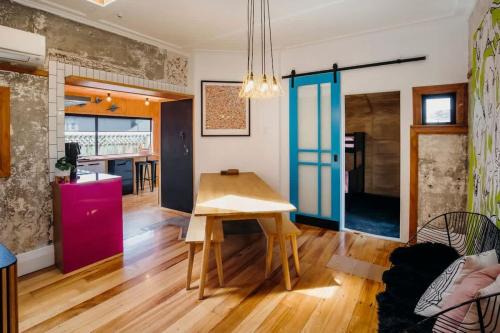 Fitzroy Villa | Fun Times in Fitzroy - eclectic bungalow by beach