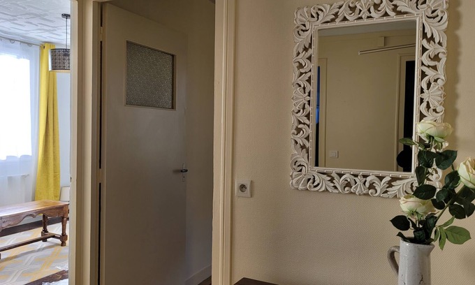 Stenay Apartment | Functional apartment ideal for business travel