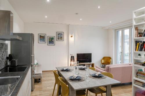 Como Apartment | Fuori Le Mura - Balcony & A/C