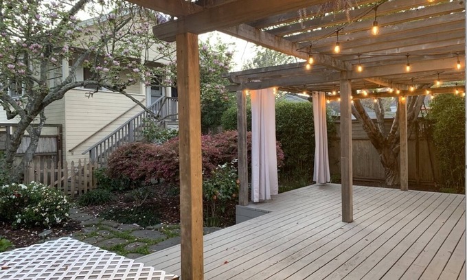 Napa Cottage | Furnished 1 bedroom 1 bath cottage that is walking distance to Downtown Napa