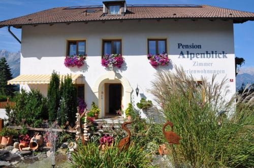 Mutters House | Gästehaus Alpenblick