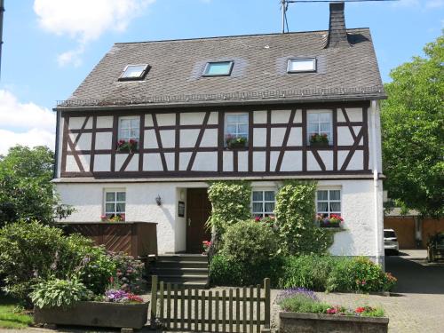 Irmenach House | Gästehaus Bauernstube